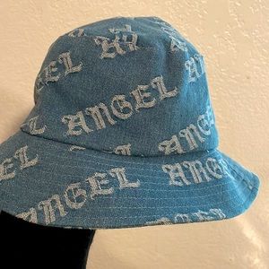 Forever 21 Women's bucket hat, never worn.